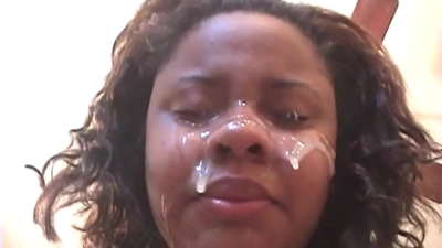 Ua maua e le teine Pasila uliuli se cum i luga o ona foliga ina ua uma ona faia feusuaʻiga ma se titi lapoa